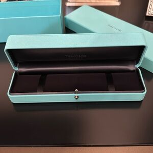 Tiffany bracelet case with box